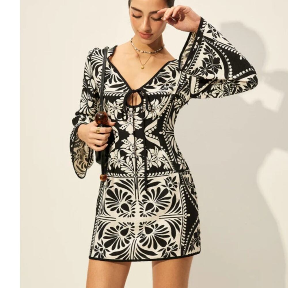 Commense Tile Print Tie Front Bell Sleeve Mini Dress XL - Mediterranean Resort